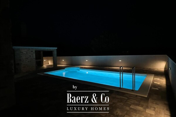 photo 21 Zadar, Vrsi, charming dalmatian stone house with swimming pool in a quiet location