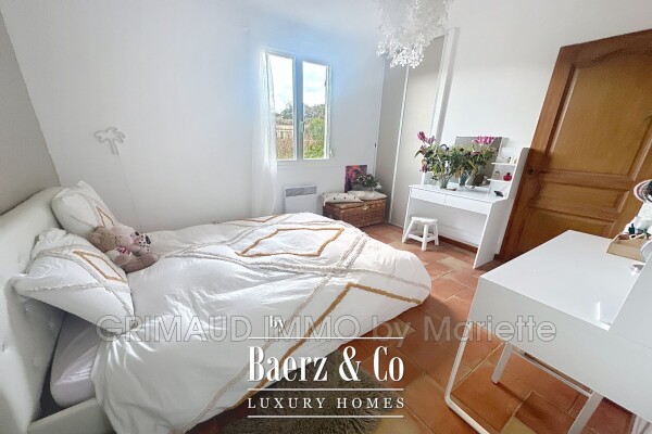 photo 6 country house, in a quiet area with 4 bedrooms, swimming poo