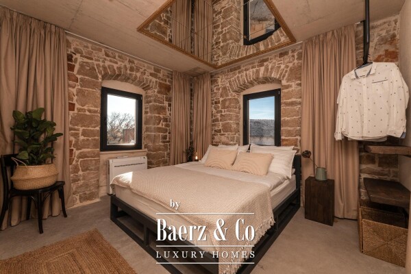 photo 5 Brač, Pučišća, unique stone villa