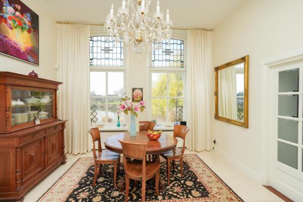 photo 8 Hezelstraat 17