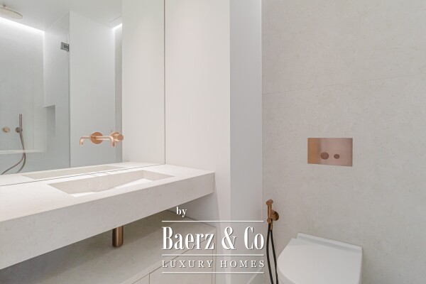 photo 17 Beautifully Renovated and Furnished Bourgeois Apartment