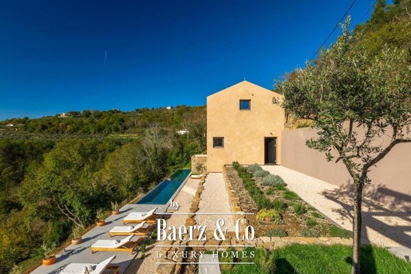 photo 3 Istria, Motovun, luxury designer villa with infinity pool and panoramic view