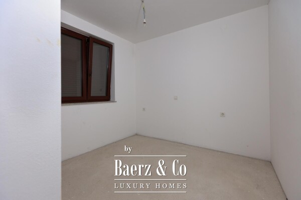 photo 22 House, Kras, beautiful house with 4 apartments and spacious garden