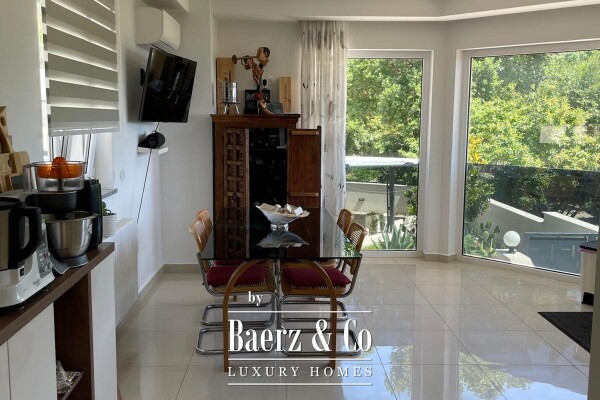 photo 6 Opatija, Poljane, villa with 5 residential units and a sea view