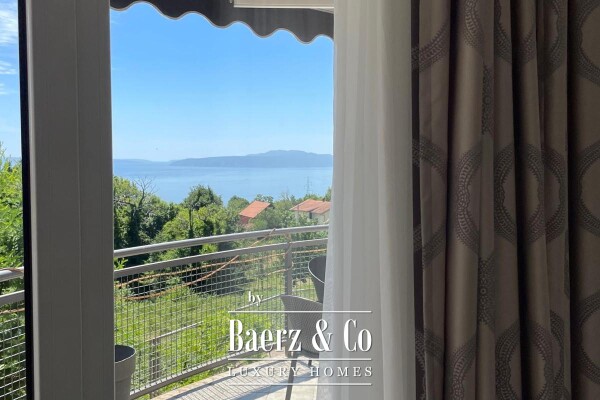 photo 12 Opatija, Poljane, villa with 5 residential units and a sea view