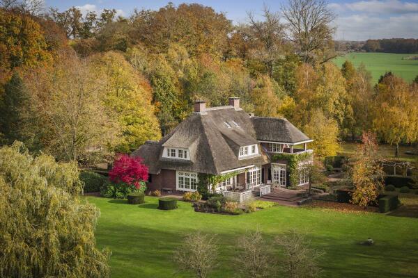 photo 1 Ehzerallee 8