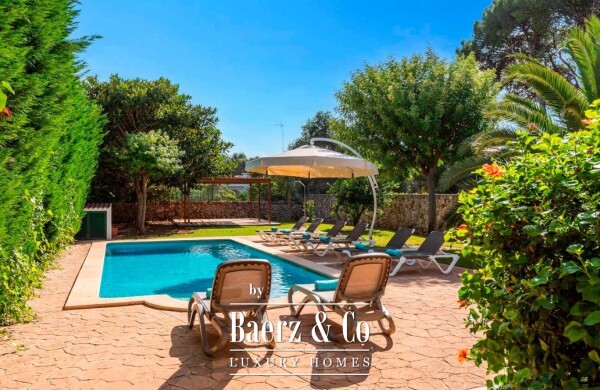 photo 1 MEDITERRANEAN VILLA FOR SALE IN SA CALETA, CIUTADELLA DE MENORCA WITH PRIVATE POOL, TOURIST LICENSE AND 4 BEDROOMS NEAR THE SEA