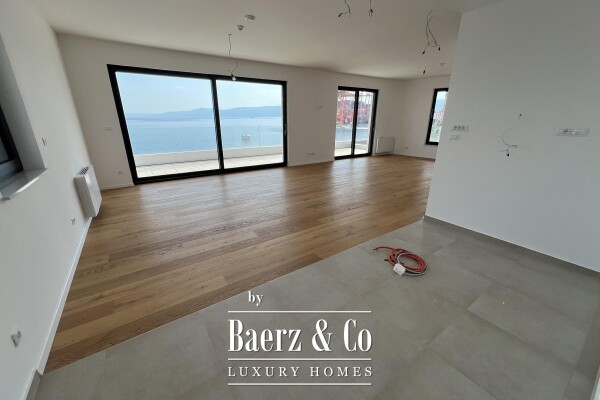 photo 2 Rijeka, Pećine, NEW DEVELOPMENT, luxury four-bedroom apartment, 163.72 m², first row to the sea