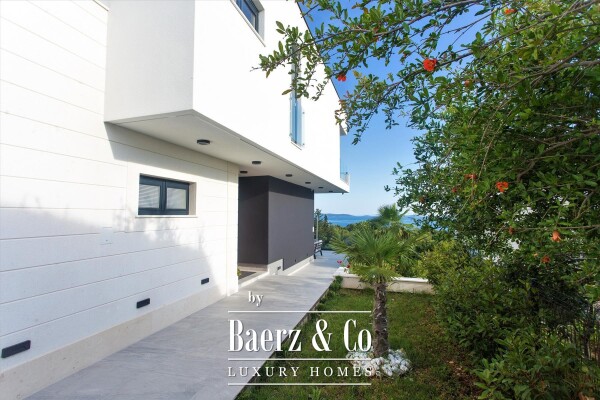 photo 35 Trogir, Seget — luxury villa with a swimming pool and beautiful views of the forest, sea, and island