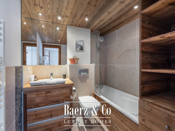 photo 5 5-bedroom apartment - Ideally located