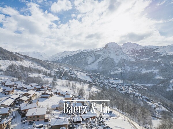 photo 5 Exceptional New-Build 6-Room Chalet in Villarabout