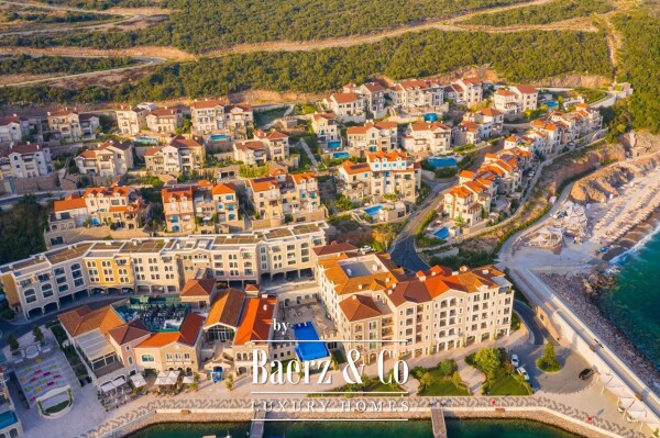 photo 5 Luxurious Apartment with a Large Terrace on the Coast of Montenegro