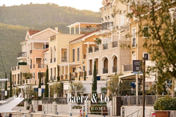 photo 12 Luxurious Apartment with a Large Terrace on the Coast of Montenegro