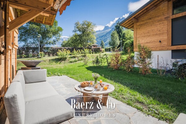 photo 6 Renovated chalet with Mont Blanc views