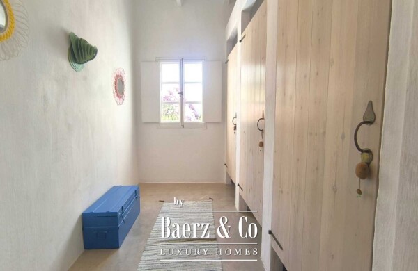 photo 13 RENOVATED MENORCAN HOUSE FOR SALE IN THE HISTORIC OLD TOWN OF CIUTADELLA, MENORCA – COURTYARD WITH SWIMMING POOL, 4 EN-SUITE BEDROOMS AND ORIGINAL ARCHITECTURAL FEATURES