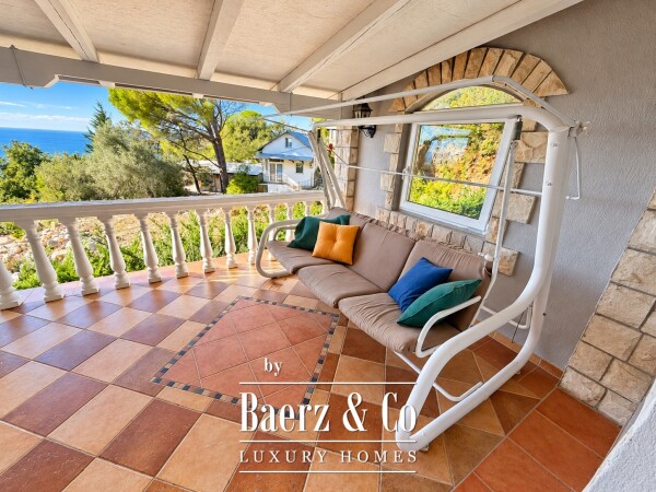 photo 9 Sea View House in a Pine Forest with Private Pool